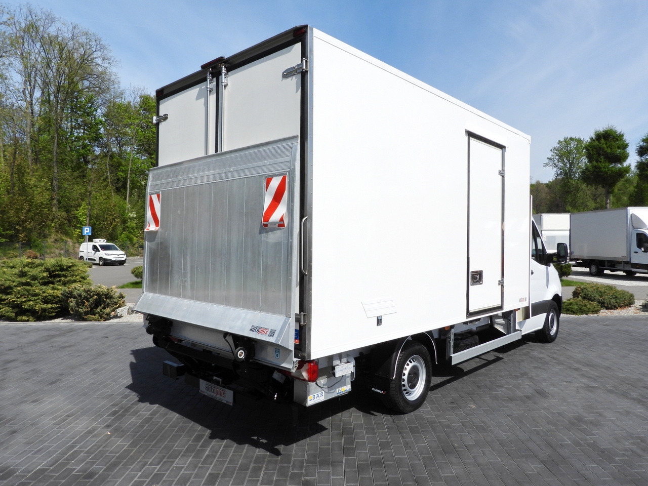 MERCEDES SPRINTER 316 REGRIGERATOR BOX 0*C LIFT 8 PALLETS CRUISE CONTROL PNEUMATICS AIR CONDITIONING 160HP - Autoutilitară frigorifica: Foto 3 MERCEDES SPRINTER 316 REGRIGERATOR BOX 0*C LIFT 8 PALLETS CRUISE CONTROL PNEUMATICS AIR CONDITIONING 160HP - Autoutilitară frigorifica: Foto 3