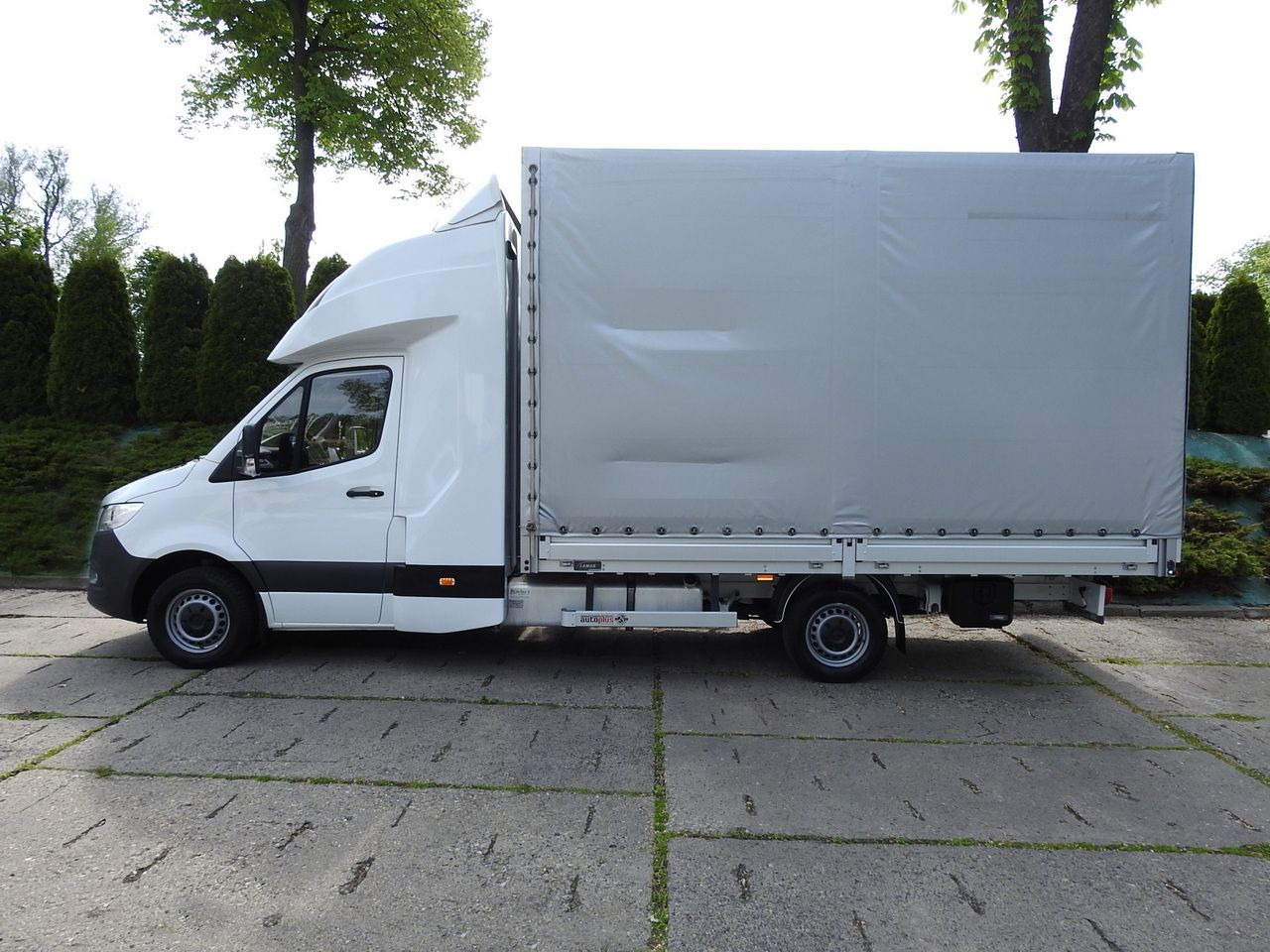 Autoutilitară cu prelată MERCEDES SPRINTER 316 TARPAULIN 10 PALLETS WEBASTO CRUISE CONTROL AIR CONDITIONING 165HP: Foto 9 Autoutilitară cu prelată MERCEDES SPRINTER 316 TARPAULIN 10 PALLETS WEBASTO CRUISE CONTROL AIR CONDITIONING 165HP: Foto 9