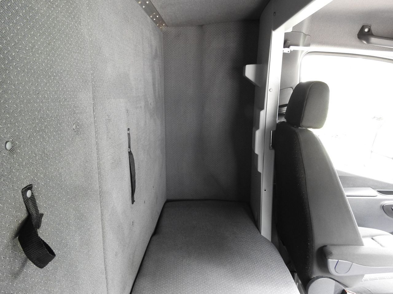 Autoutilitară cu prelată MERCEDES SPRINTER 316 TARPAULIN 10 PALLETS WEBASTO CRUISE CONTROL AIR CONDITIONING 165HP: Foto 42 Autoutilitară cu prelată MERCEDES SPRINTER 316 TARPAULIN 10 PALLETS WEBASTO CRUISE CONTROL AIR CONDITIONING 165HP: Foto 42
