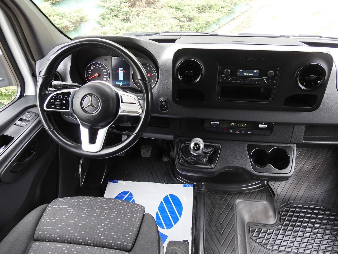 Autoutilitară cu prelată MERCEDES SPRINTER 316 TARPAULIN 10 PALLETS WEBASTO CRUISE CONTROL AIR CONDITIONING 165HP: Foto 28 Autoutilitară cu prelată MERCEDES SPRINTER 316 TARPAULIN 10 PALLETS WEBASTO CRUISE CONTROL AIR CONDITIONING 165HP: Foto 28