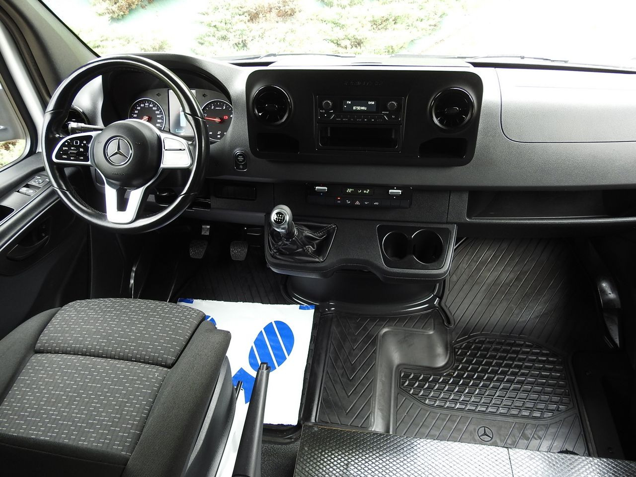 Autoutilitară cu prelată MERCEDES SPRINTER 316 TARPAULIN 10 PALLETS WEBASTO CRUISE CONTROL AIR CONDITIONING 165HP: Foto 33 Autoutilitară cu prelată MERCEDES SPRINTER 316 TARPAULIN 10 PALLETS WEBASTO CRUISE CONTROL AIR CONDITIONING 165HP: Foto 33