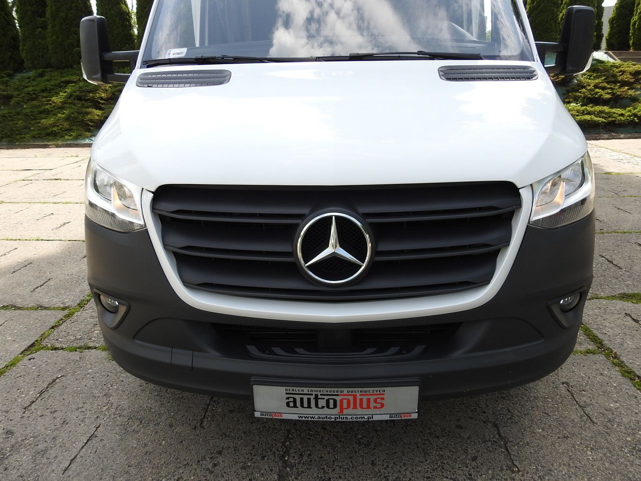 Autoutilitară cu prelată MERCEDES SPRINTER 316 TARPAULIN 10 PALLETS WEBASTO CRUISE CONTROL AIR CONDITIONING 165HP: Foto 14 Autoutilitară cu prelată MERCEDES SPRINTER 316 TARPAULIN 10 PALLETS WEBASTO CRUISE CONTROL AIR CONDITIONING 165HP: Foto 14