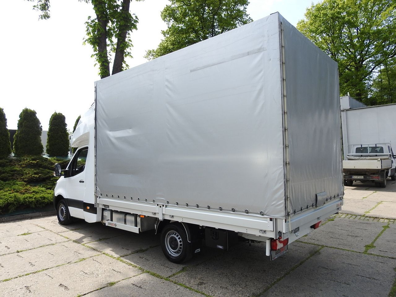 Autoutilitară cu prelată MERCEDES SPRINTER 316 TARPAULIN 10 PALLETS WEBASTO CRUISE CONTROL AIR CONDITIONING 165HP: Foto 10 Autoutilitară cu prelată MERCEDES SPRINTER 316 TARPAULIN 10 PALLETS WEBASTO CRUISE CONTROL AIR CONDITIONING 165HP: Foto 10
