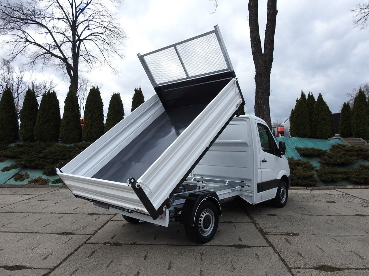 MERCEDES SPRINTER 316 THREE-WAY TIPPER CRUISE CONTROL AUTOMATIC TRANSMISSION AIR CONDITIONING 160HP - Autoutilitară basculantă: Foto 3 MERCEDES SPRINTER 316 THREE-WAY TIPPER CRUISE CONTROL AUTOMATIC TRANSMISSION AIR CONDITIONING 160HP - Autoutilitară basculantă: Foto 3