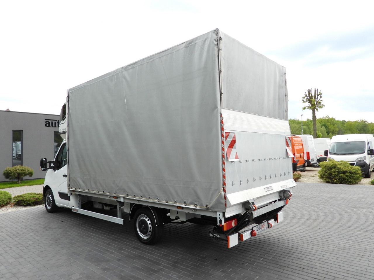 Autoutilitară cu prelată OPEL MOVANO  TARPAULIN LIFT 9 PALLETS WEBASTO CRUISE CONTROL LED LIGHTS PNEUMATICS AIR CONDITIONING  165HP: Foto 10