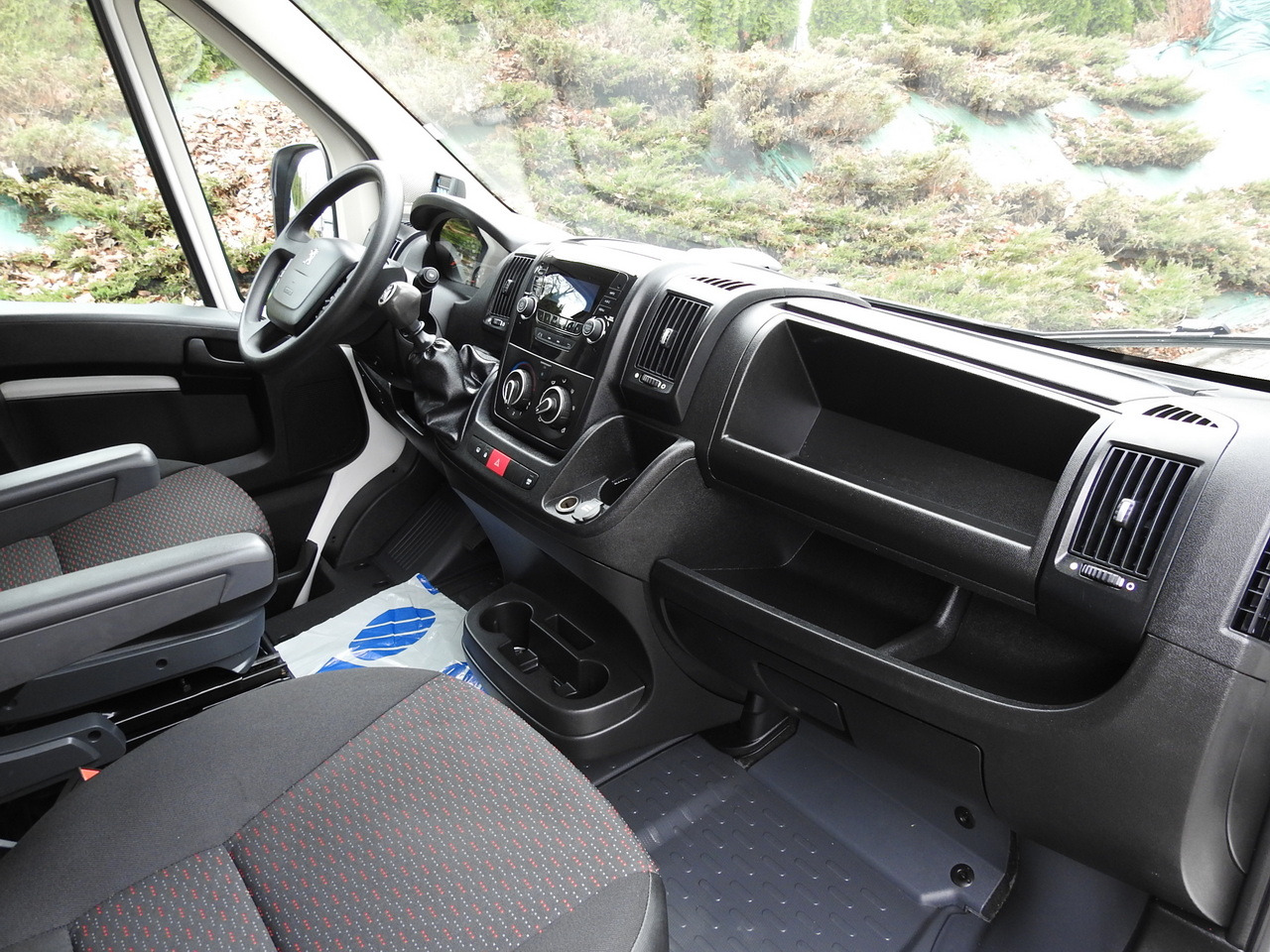 Autoutilitară frigorifica PEUGEOT BOXER REFRIGERATOR VAN -5*C TWO COMPARTMENTS CRUISE CONTROL AIR CONDITIONING  120HP: Foto 41