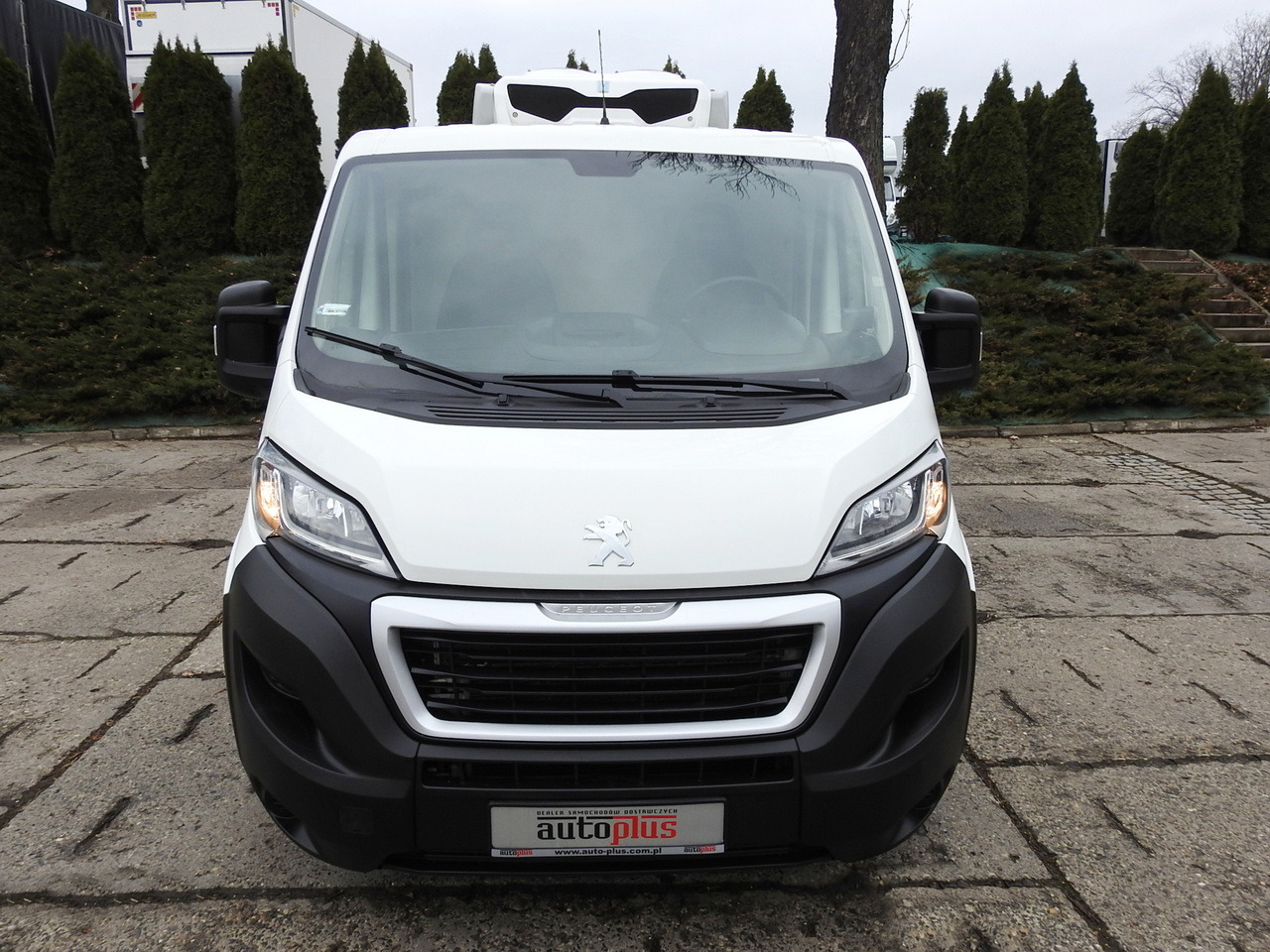 Autoutilitară frigorifica PEUGEOT BOXER REFRIGERATOR VAN -5*C TWO COMPARTMENTS CRUISE CONTROL AIR CONDITIONING  120HP: Foto 5