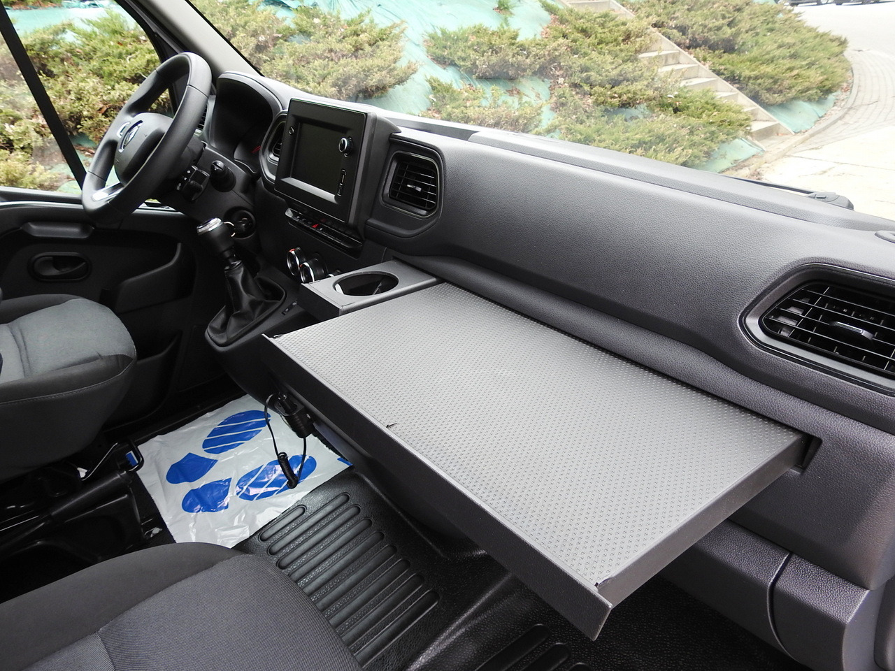 Autoutilitară cu prelată RENAULT MASTER TARPAULIN 10 PALLETS WEBASTO CRUISE CONTROL NAVIGATION AIR CONDITIONING LED LIGHTS PNEUMATICS 165HP: Foto 41 Autoutilitară cu prelată RENAULT MASTER TARPAULIN 10 PALLETS WEBASTO CRUISE CONTROL NAVIGATION AIR CONDITIONING LED LIGHTS PNEUMATICS 165HP: Foto 41