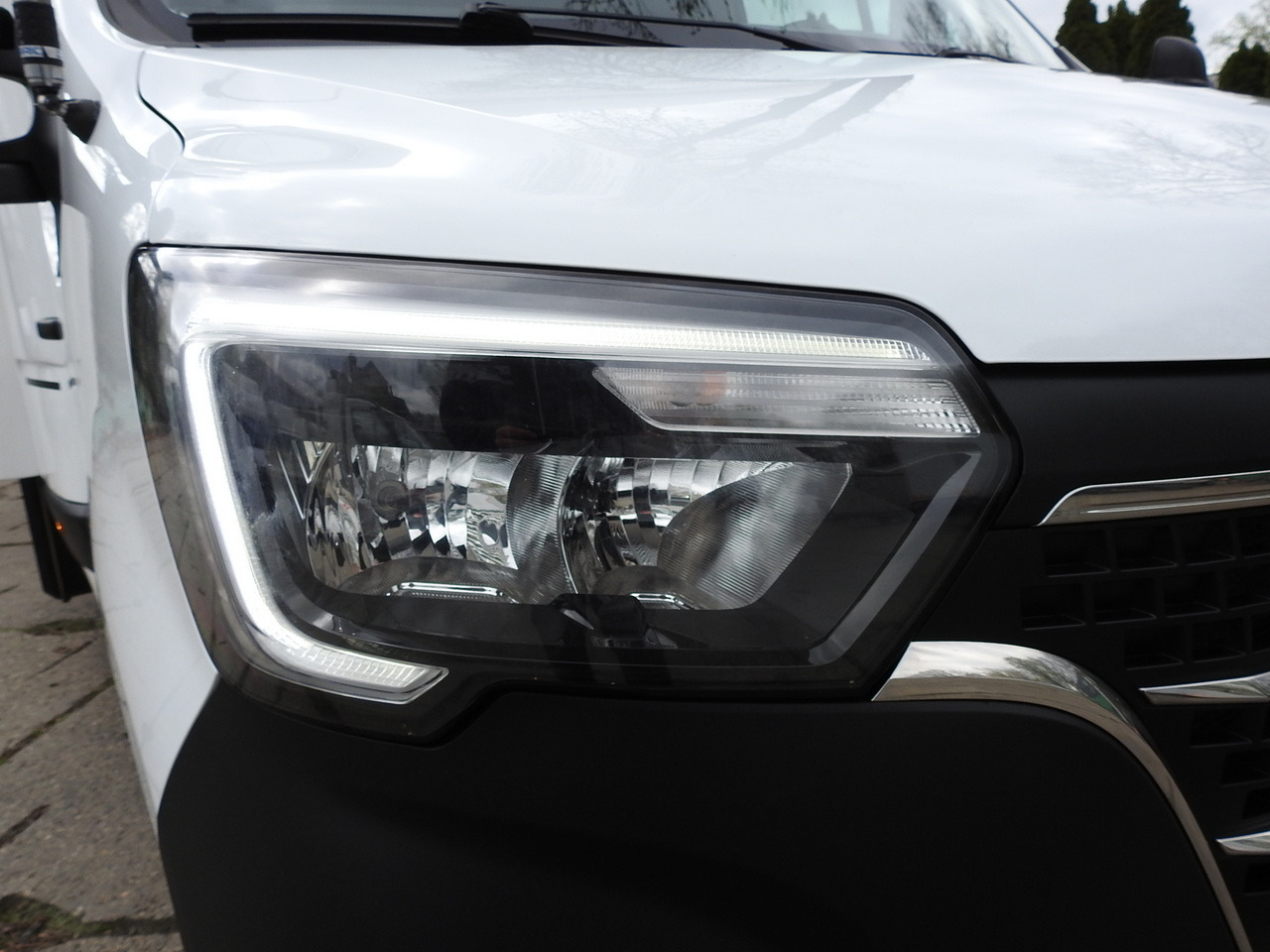 Autoutilitară cu prelată RENAULT MASTER TARPAULIN 10 PALLETS WEBASTO CRUISE CONTROL NAVIGATION AIR CONDITIONING LED LIGHTS PNEUMATICS 165HP: Foto 19 Autoutilitară cu prelată RENAULT MASTER TARPAULIN 10 PALLETS WEBASTO CRUISE CONTROL NAVIGATION AIR CONDITIONING LED LIGHTS PNEUMATICS 165HP: Foto 19