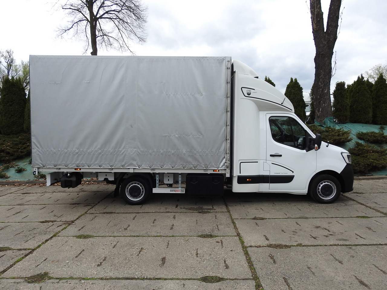 Autoutilitară cu prelată RENAULT MASTER TARPAULIN 10 PALLETS WEBASTO CRUISE CONTROL NAVIGATION AIR CONDITIONING LED LIGHTS PNEUMATICS 165HP: Foto 7 Autoutilitară cu prelată RENAULT MASTER TARPAULIN 10 PALLETS WEBASTO CRUISE CONTROL NAVIGATION AIR CONDITIONING LED LIGHTS PNEUMATICS 165HP: Foto 7