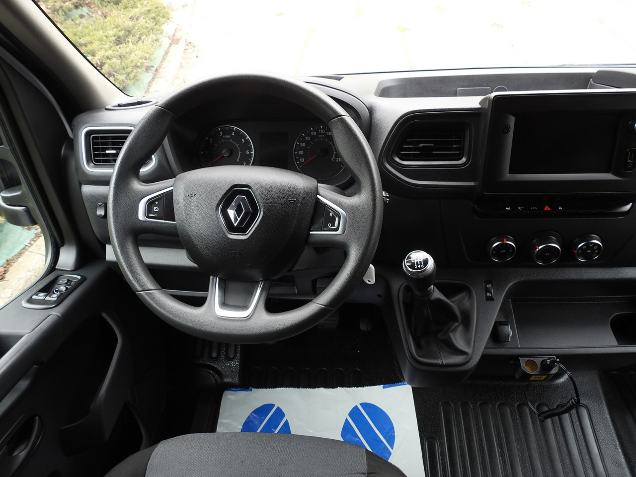 Autoutilitară cu prelată RENAULT MASTER TARPAULIN 10 PALLETS WEBASTO CRUISE CONTROL NAVIGATION AIR CONDITIONING LED LIGHTS PNEUMATICS 165HP: Foto 32 Autoutilitară cu prelată RENAULT MASTER TARPAULIN 10 PALLETS WEBASTO CRUISE CONTROL NAVIGATION AIR CONDITIONING LED LIGHTS PNEUMATICS 165HP: Foto 32