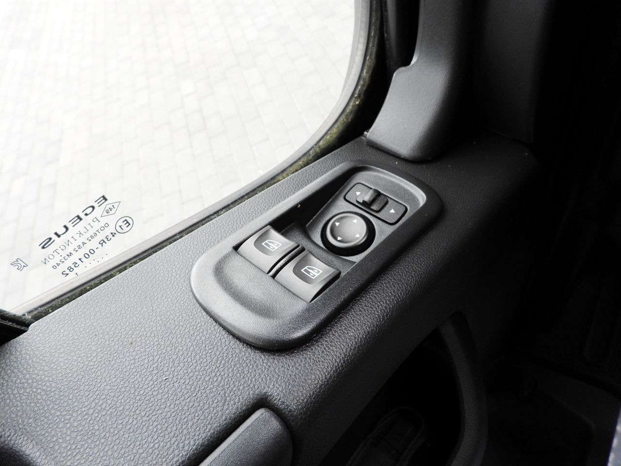 Autoutilitară cu prelată RENAULT MASTER TARPAULIN LIFT 9 PALLETS WEBASTO CRUISE CONTROL LED LIGHTS PNEUMATICS AIR CONDITIONING 165HP: Foto 33 Autoutilitară cu prelată RENAULT MASTER TARPAULIN LIFT 9 PALLETS WEBASTO CRUISE CONTROL LED LIGHTS PNEUMATICS AIR CONDITIONING 165HP: Foto 33