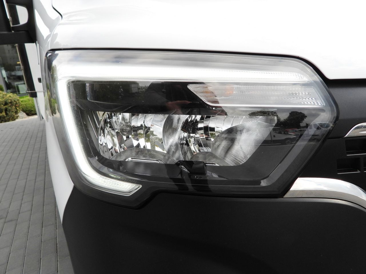 Autoutilitară cu prelată RENAULT MASTER TARPAULIN LIFT 9 PALLETS WEBASTO CRUISE CONTROL LED LIGHTS PNEUMATICS AIR CONDITIONING 165HP: Foto 22 Autoutilitară cu prelată RENAULT MASTER TARPAULIN LIFT 9 PALLETS WEBASTO CRUISE CONTROL LED LIGHTS PNEUMATICS AIR CONDITIONING 165HP: Foto 22