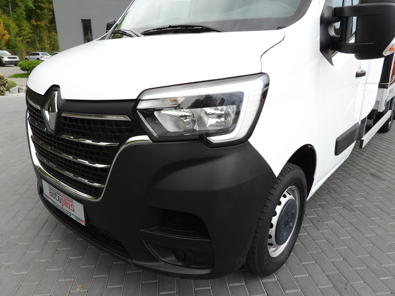 Autoutilitară cu prelată RENAULT MASTER TARPAULIN LIFT 9 PALLETS WEBASTO CRUISE CONTROL LED LIGHTS PNEUMATICS AIR CONDITIONING 165HP: Foto 20 Autoutilitară cu prelată RENAULT MASTER TARPAULIN LIFT 9 PALLETS WEBASTO CRUISE CONTROL LED LIGHTS PNEUMATICS AIR CONDITIONING 165HP: Foto 20