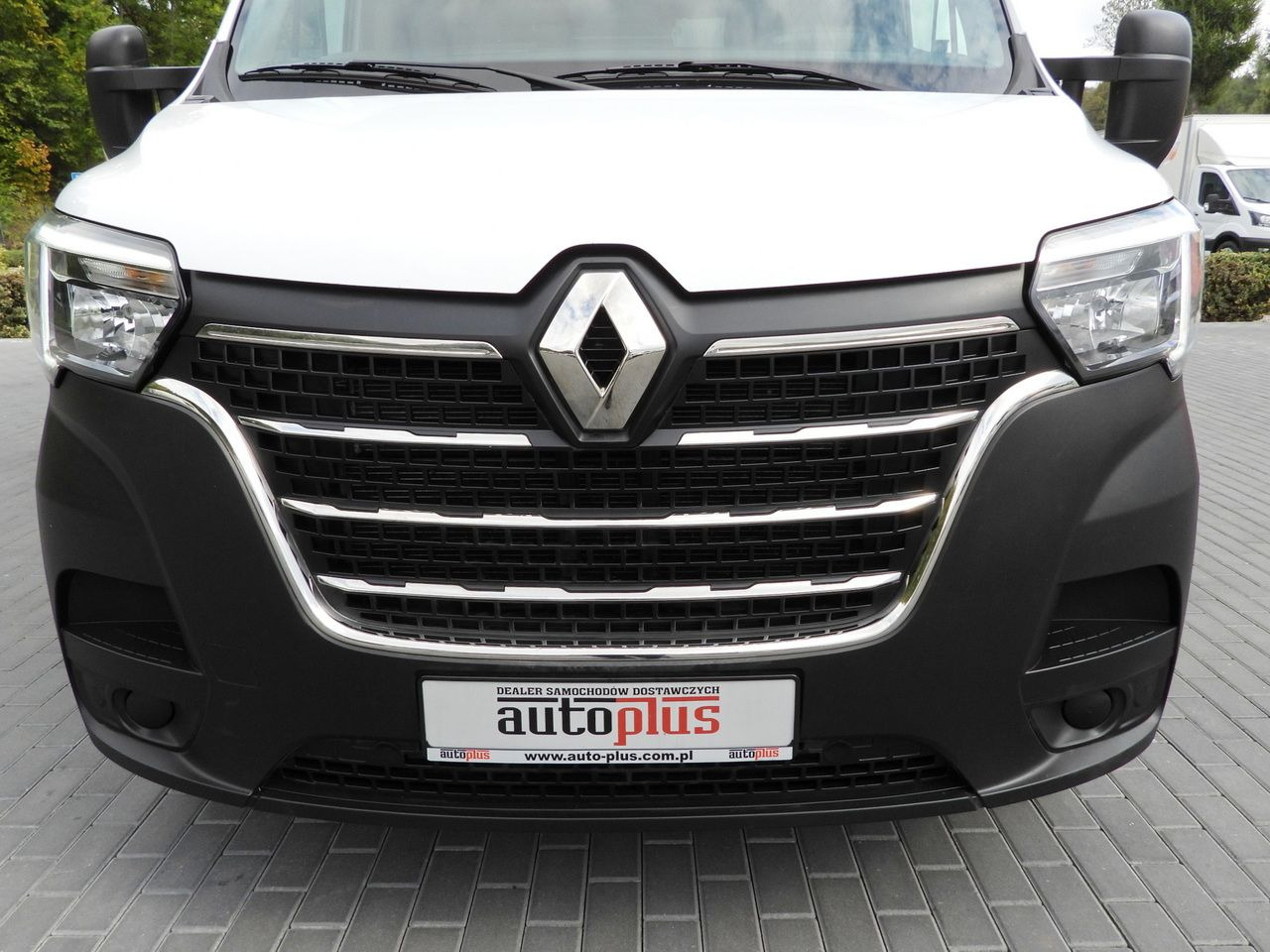 Autoutilitară cu prelată RENAULT MASTER TARPAULIN LIFT 9 PALLETS WEBASTO CRUISE CONTROL LED LIGHTS PNEUMATICS AIR CONDITIONING 165HP: Foto 15 Autoutilitară cu prelată RENAULT MASTER TARPAULIN LIFT 9 PALLETS WEBASTO CRUISE CONTROL LED LIGHTS PNEUMATICS AIR CONDITIONING 165HP: Foto 15