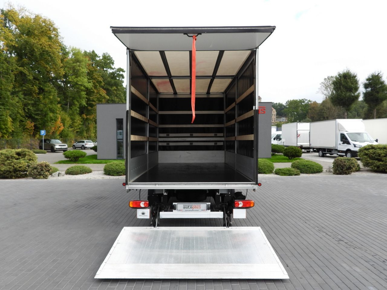 Autoutilitară cu prelată RENAULT MASTER TARPAULIN LIFT 9 PALLETS WEBASTO CRUISE CONTROL LED LIGHTS PNEUMATICS AIR CONDITIONING 165HP: Foto 12 Autoutilitară cu prelată RENAULT MASTER TARPAULIN LIFT 9 PALLETS WEBASTO CRUISE CONTROL LED LIGHTS PNEUMATICS AIR CONDITIONING 165HP: Foto 12