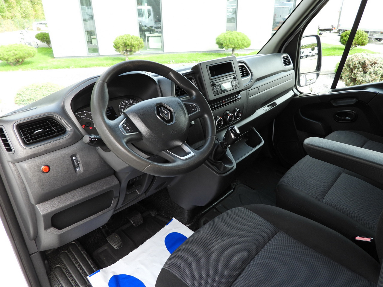 RENAULT MASTER TIPPER CRUISE CONTROL LED LIGHTS TWIN WHEELS AIR CONDITIONING 130HP - Autoutilitară basculantă: Foto 3 RENAULT MASTER TIPPER CRUISE CONTROL LED LIGHTS TWIN WHEELS AIR CONDITIONING 130HP - Autoutilitară basculantă: Foto 3