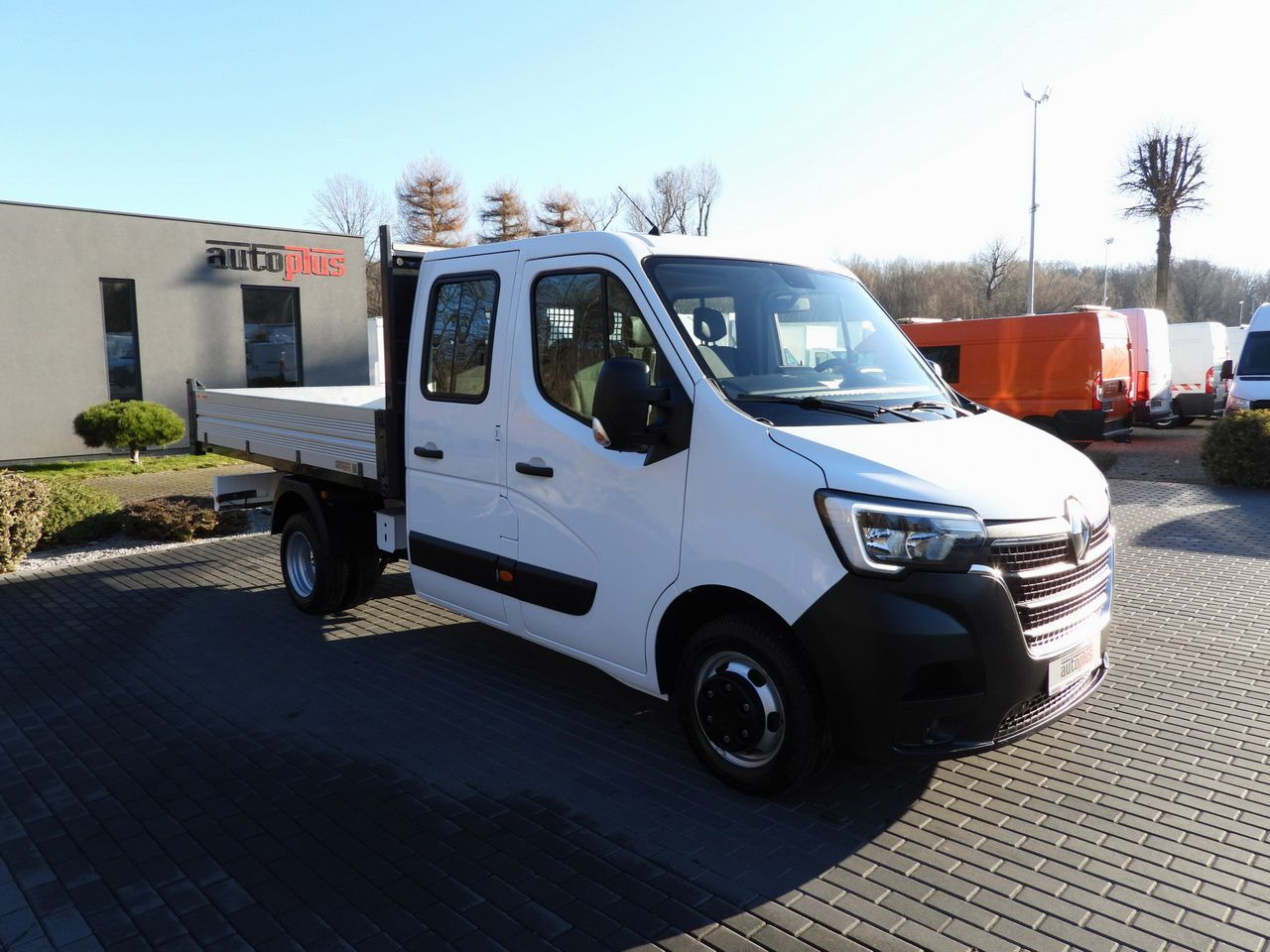 RENAULT MASTER TIPPER DOUBLE CABIN DOKA 6 SEATS CRUISE CONTROL LED LIGHTS TWIN WHEELS AIR CONDITIONING 130HP - Autoutilitară basculantă: Foto 4 RENAULT MASTER TIPPER DOUBLE CABIN DOKA 6 SEATS CRUISE CONTROL LED LIGHTS TWIN WHEELS AIR CONDITIONING 130HP - Autoutilitară basculantă: Foto 4