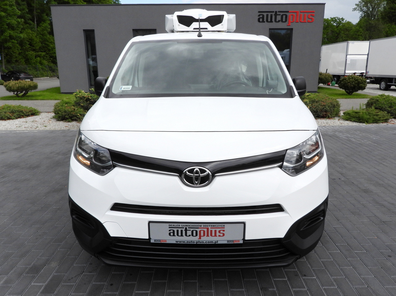 TOYOTA PROACE CITY REFRIGERATOR VAN -15*C POWER SUPPLY 230V CRUISE CONTROL AIR CONDITIONING 100HP - Autoutilitară frigorifica: Foto 5 TOYOTA PROACE CITY REFRIGERATOR VAN -15*C POWER SUPPLY 230V CRUISE CONTROL AIR CONDITIONING 100HP - Autoutilitară frigorifica: Foto 5