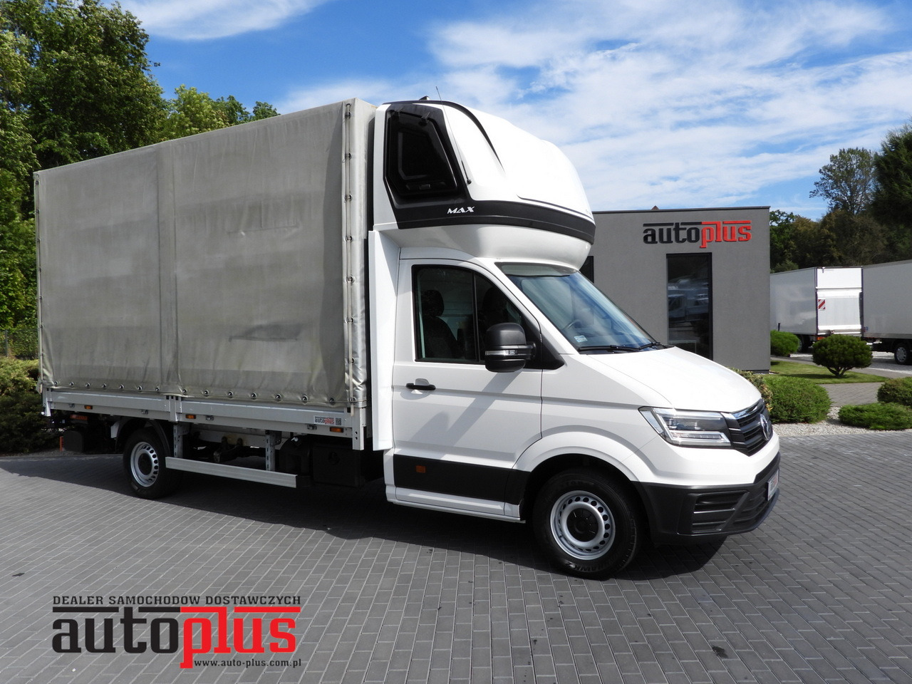 VOLKSWAGEN CRAFTER TARPAULIN LIFT 8 PALLETS WEBASTO CRUISE CONTROL LED LIGHTS AIR CONDITIONING 180HP - Autoutilitară cu prelată: Foto 1 VOLKSWAGEN CRAFTER TARPAULIN LIFT 8 PALLETS WEBASTO CRUISE CONTROL LED LIGHTS AIR CONDITIONING 180HP - Autoutilitară cu prelată: Foto 1