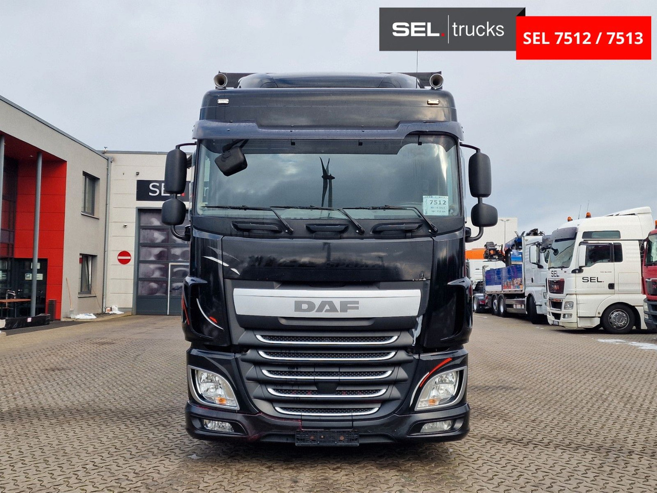 DAF XF 460 FAR / ZF Intarder / Durchladezug - Camion cu prelată: Foto 2 DAF XF 460 FAR / ZF Intarder / Durchladezug - Camion cu prelată: Foto 2