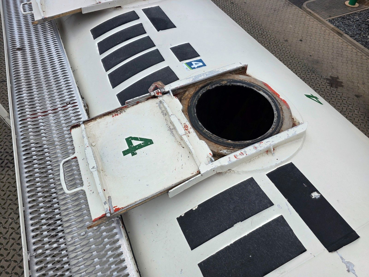 Semiremorcă siloz Köhler BSCX31/51/A  / 51.000 l / Lenkachse: Foto 17