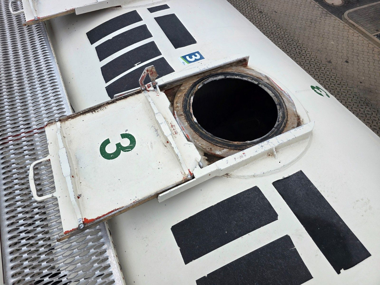 Semiremorcă siloz Köhler BSCX31/51/A  / 51.000 l / Lenkachse: Foto 19