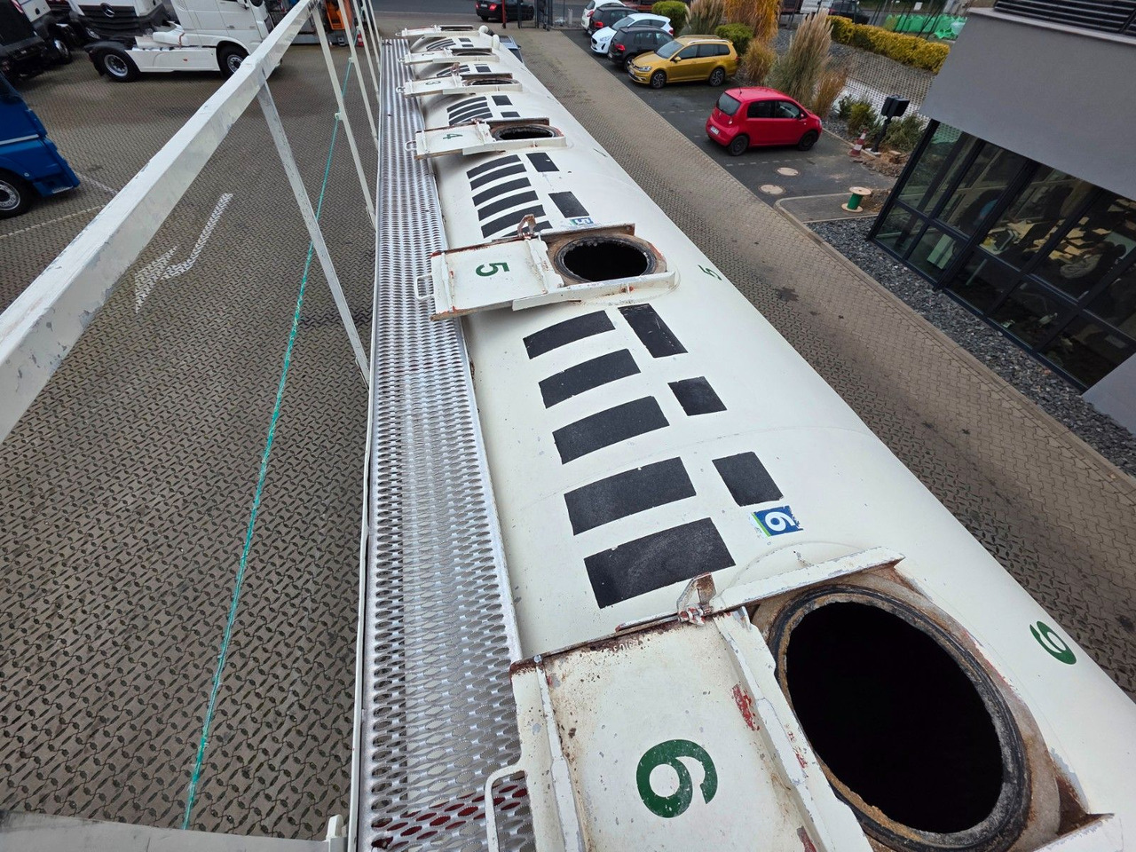 Semiremorcă siloz Köhler BSCX31/51/A  / 51.000 l / Lenkachse: Foto 9