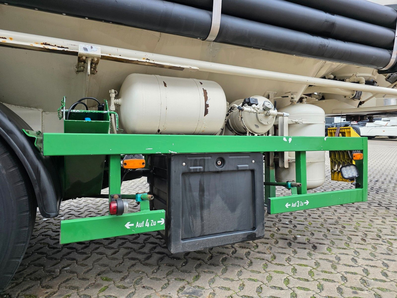 Semiremorcă siloz Köhler BSCX31/51/A  / 51.000 l / Lenkachse: Foto 31