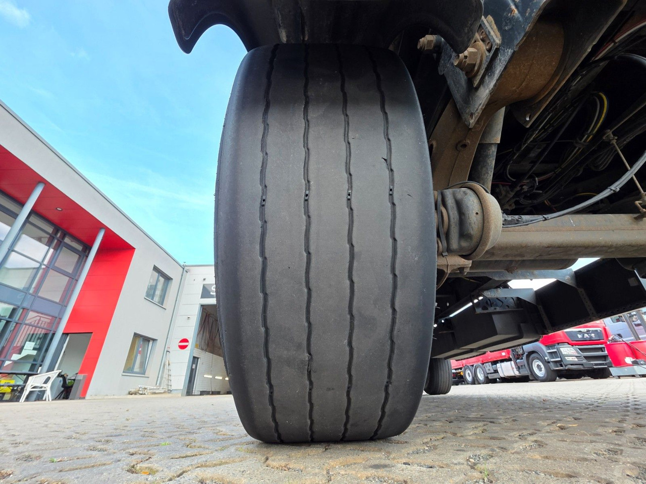 Remorcă platformă Krone AZ / Baustoff / 40 mm: Foto 24 Remorcă platformă Krone AZ / Baustoff / 40 mm: Foto 24