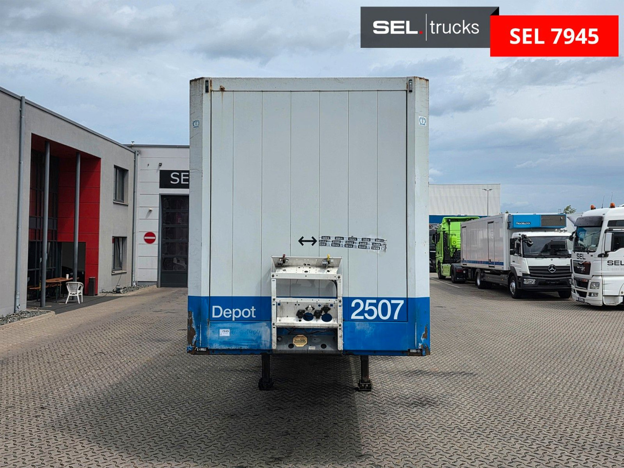 Krone SD / Textil / Liftachse - Semiremorcă furgon: Foto 2 Krone SD / Textil / Liftachse - Semiremorcă furgon: Foto 2