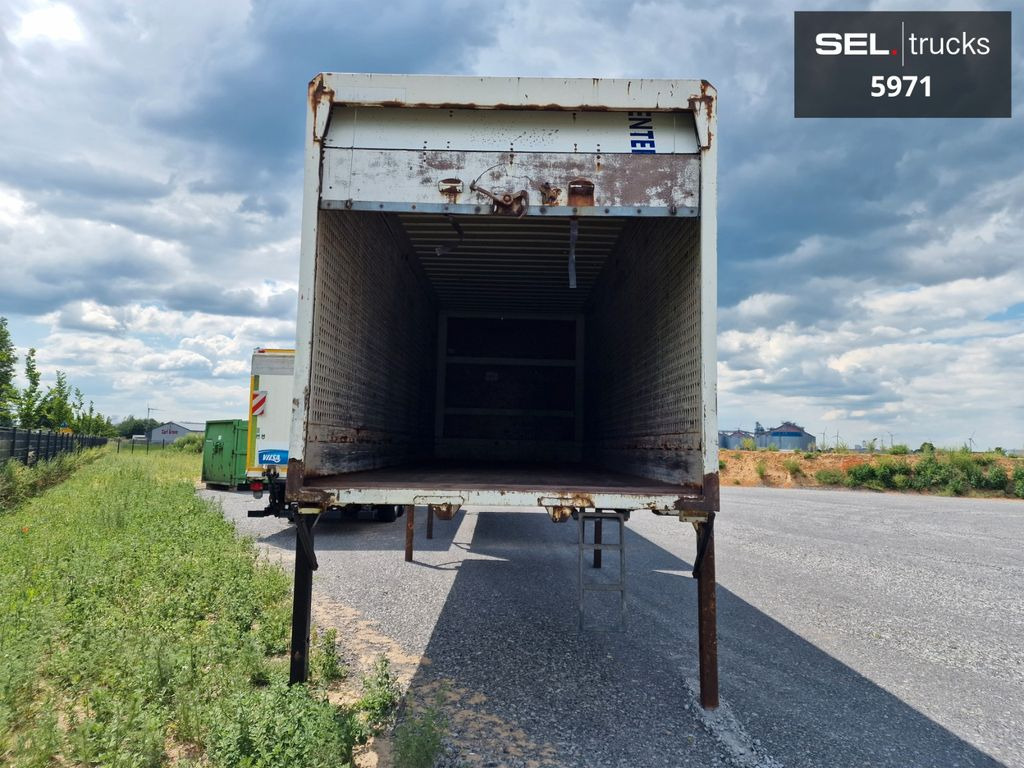 Krone WK 7.3 RSTG / Textil / Koffer / Rolltor Krone WK 7.3 RSTG / Textil / Koffer / Rolltor - Caroserie furgon: Foto 5 Krone WK 7.3 RSTG / Textil / Koffer / Rolltor Krone WK 7.3 RSTG / Textil / Koffer / Rolltor - Caroserie furgon: Foto 5