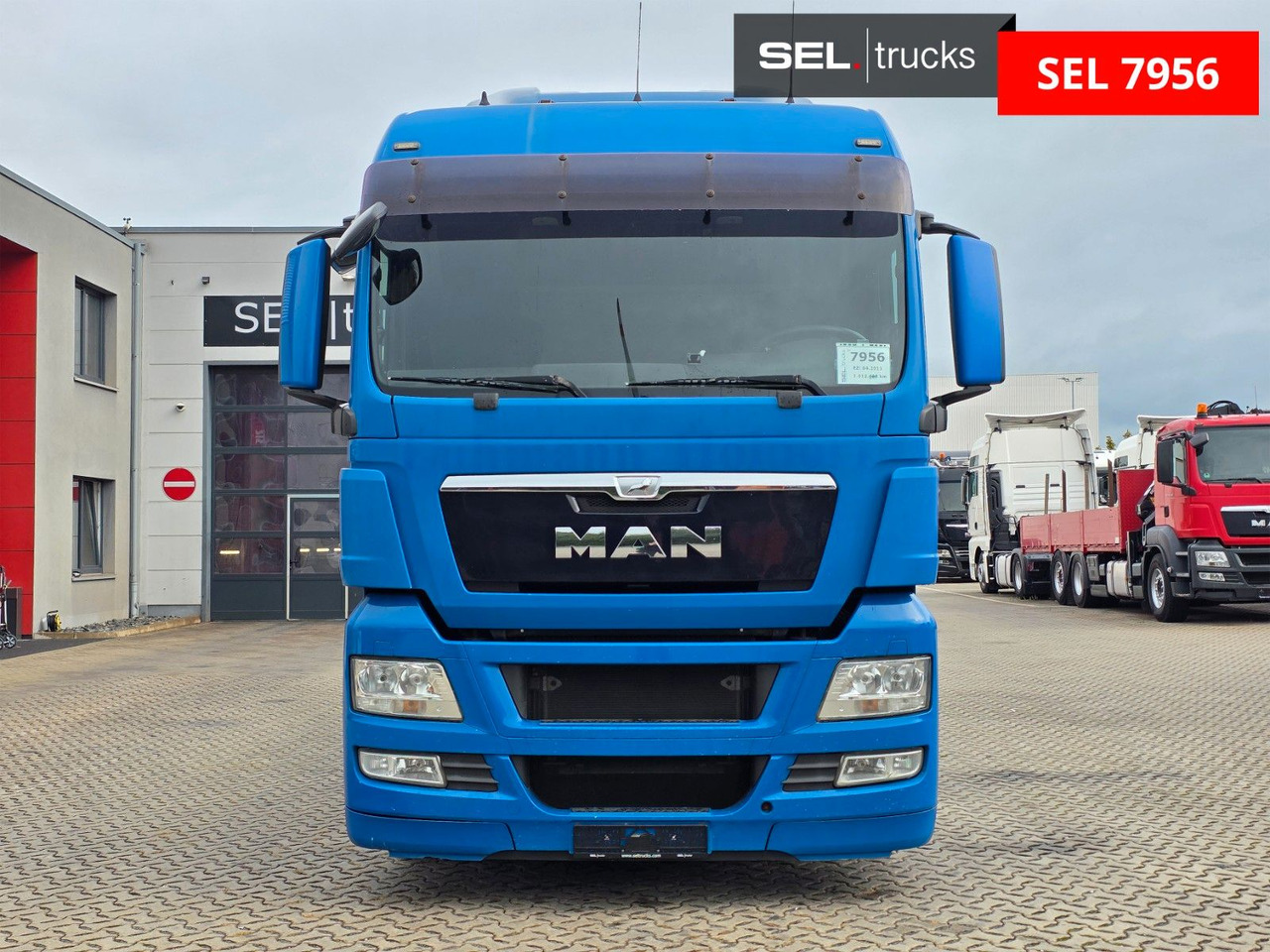 MAN TGX 24.440 6X2-2 LL-U / Intarder / HMF / Fernb. - Camion cu macara: Foto 2 MAN TGX 24.440 6X2-2 LL-U / Intarder / HMF / Fernb. - Camion cu macara: Foto 2