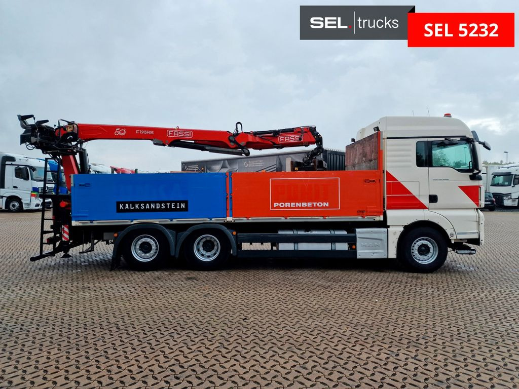 MAN TGX 26.440 / Intarder / Fassi / Lenkachse MAN TGX 26.440 / Intarder / Fassi / Lenkachse - Camion cu macara: Foto 4 MAN TGX 26.440 / Intarder / Fassi / Lenkachse MAN TGX 26.440 / Intarder / Fassi / Lenkachse - Camion cu macara: Foto 4