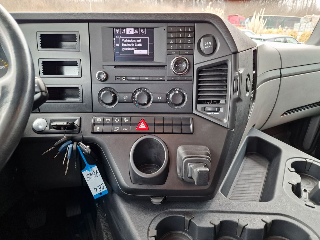 Camion cu prelată Mercedes-Benz Antos 1840 Mercedes-Benz Antos 1840: Foto 23 Camion cu prelată Mercedes-Benz Antos 1840 Mercedes-Benz Antos 1840: Foto 23