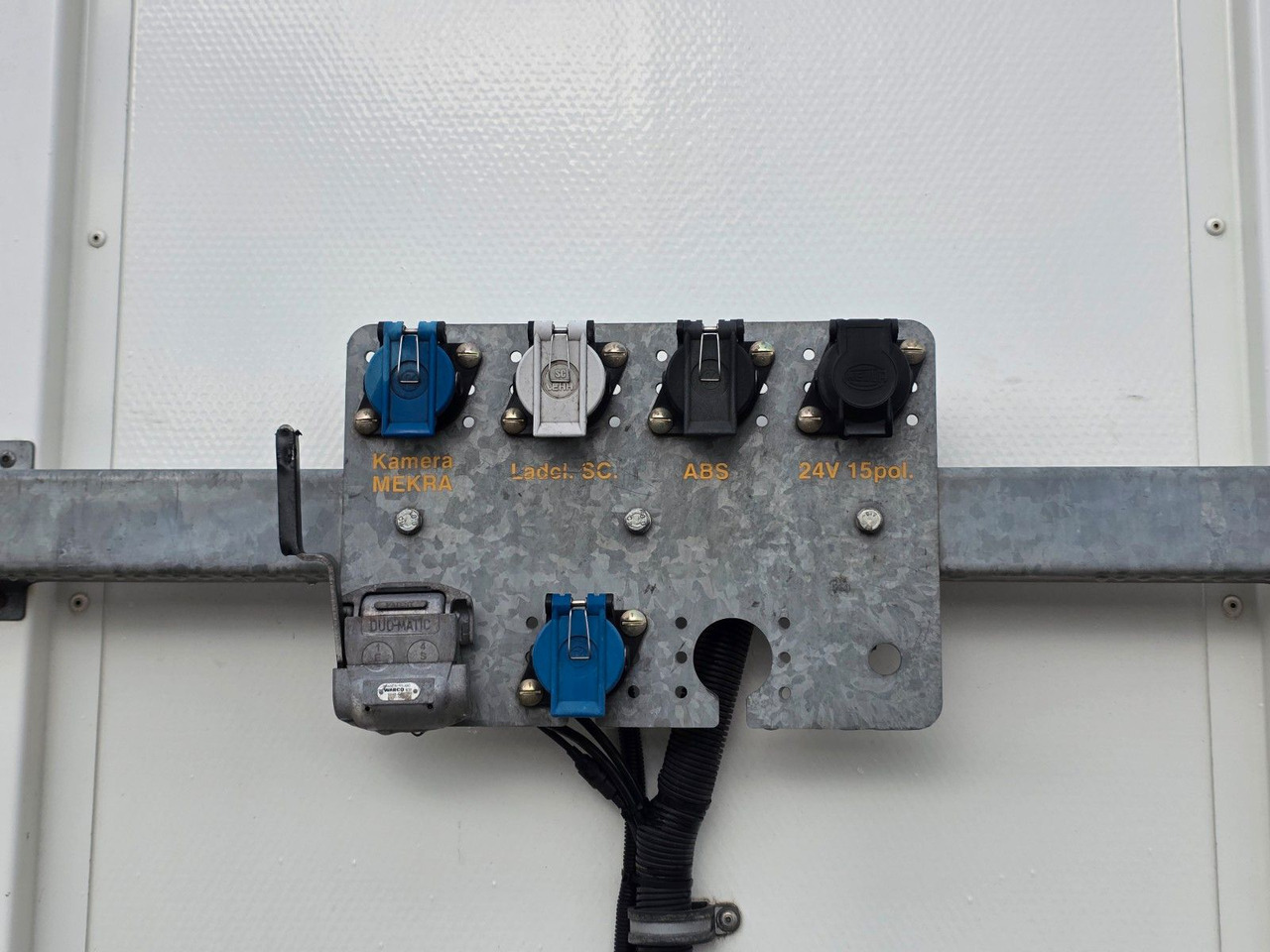 Semiremorcă pentru transportul băuturilor System Trailer PRSSL-24-1-TRI / Ldbw / Lenkachse: Foto 29 Semiremorcă pentru transportul băuturilor System Trailer PRSSL-24-1-TRI / Ldbw / Lenkachse: Foto 29