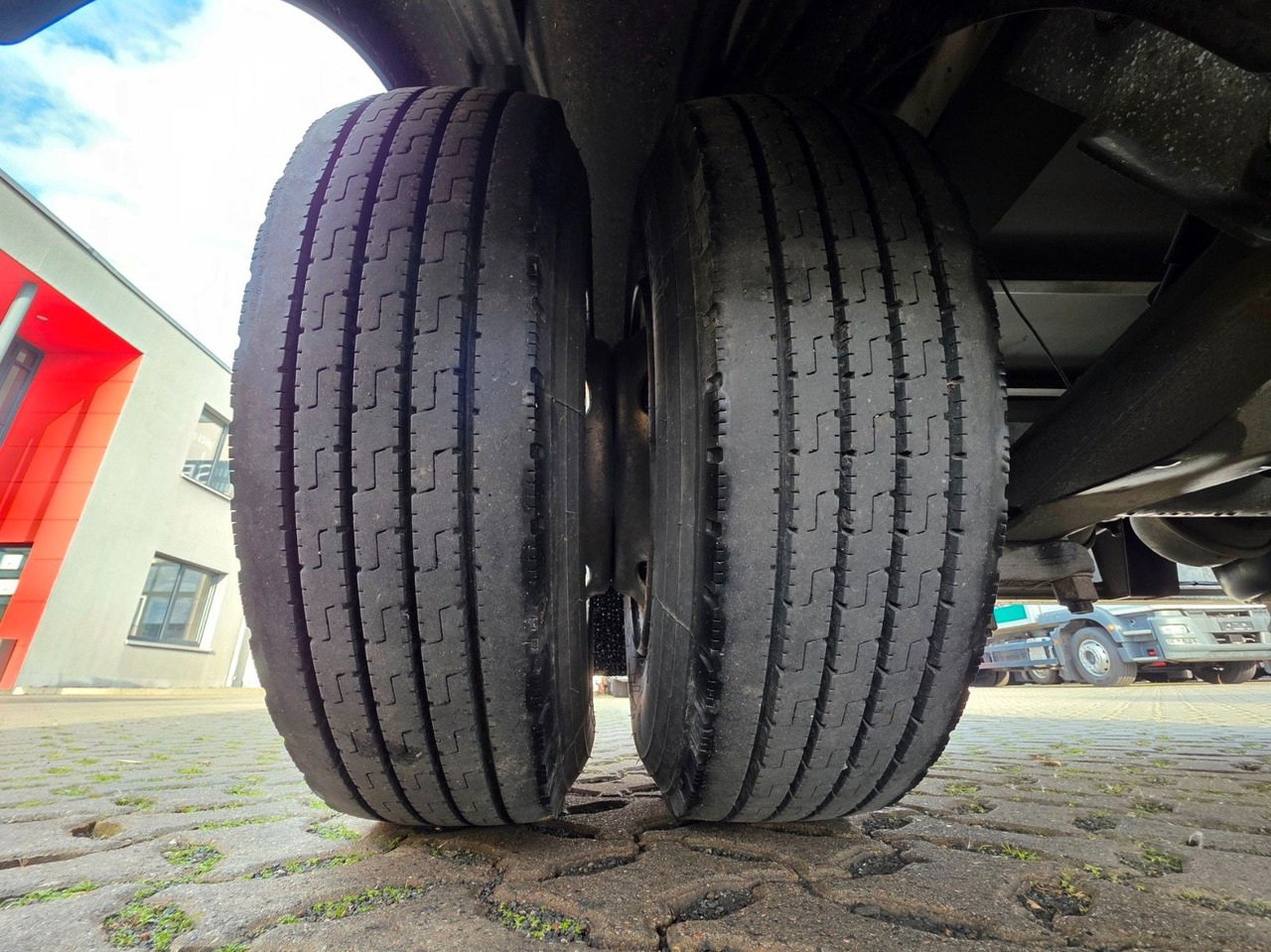 Remorcă cu prelată Wecon APD218 / Aluklappen: Foto 42 Remorcă cu prelată Wecon APD218 / Aluklappen: Foto 42