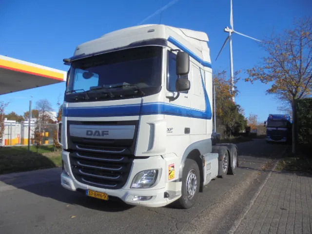 DAF XF 440 6X2 + HYDROSET TUV 10-2026 - Cap tractor: Foto 1 DAF XF 440 6X2 + HYDROSET TUV 10-2026 - Cap tractor: Foto 1