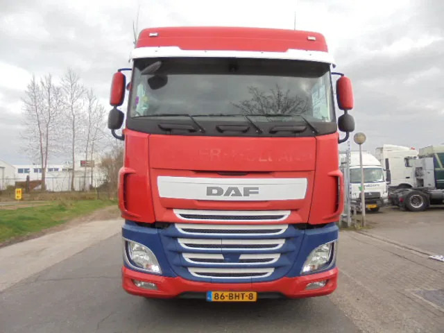 DAF XF 440 ADR+ COMPRESSOR NL TRUCK - Cap tractor: Foto 2 DAF XF 440 ADR+ COMPRESSOR NL TRUCK - Cap tractor: Foto 2