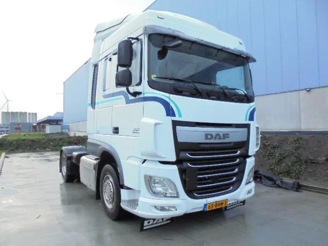DAF XF 440 - Cap tractor: Foto 3 DAF XF 440 - Cap tractor: Foto 3