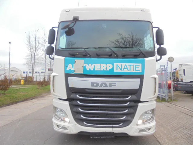 DAF XF 460 - Cap tractor: Foto 2 DAF XF 460 - Cap tractor: Foto 2