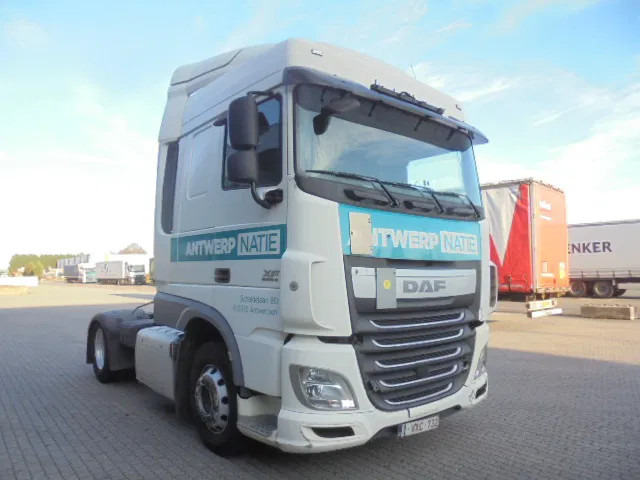 DAF XF 460 - Cap tractor: Foto 3 DAF XF 460 - Cap tractor: Foto 3