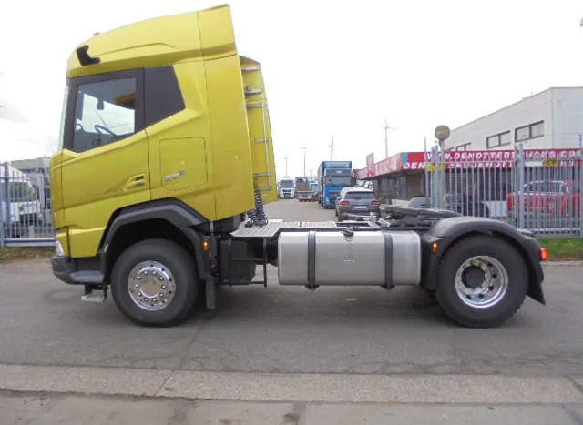 DAF XFC 530 FT DEMO KIEPHYDROLIEK MET FABRIEKS GARANTIE NL TRUCK - Cap tractor: Foto 2 DAF XFC 530 FT DEMO KIEPHYDROLIEK MET FABRIEKS GARANTIE NL TRUCK - Cap tractor: Foto 2