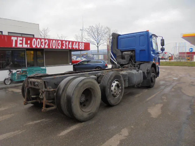 DAF CF 75.250 6X2 - Camion şasiu: Foto 4 DAF CF 75.250 6X2 - Camion şasiu: Foto 4
