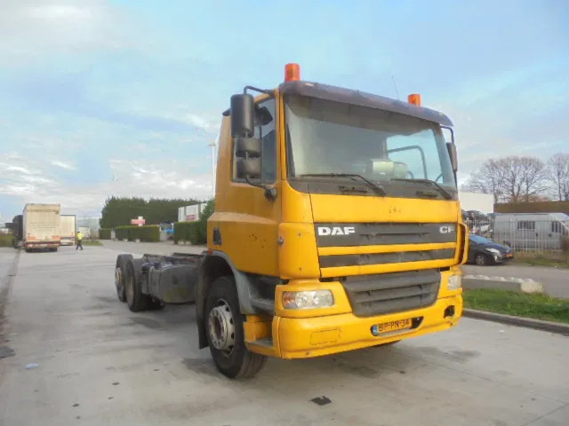 DAF CF 75.250 6X2 NL TRUCK - Camion şasiu: Foto 3 DAF CF 75.250 6X2 NL TRUCK - Camion şasiu: Foto 3