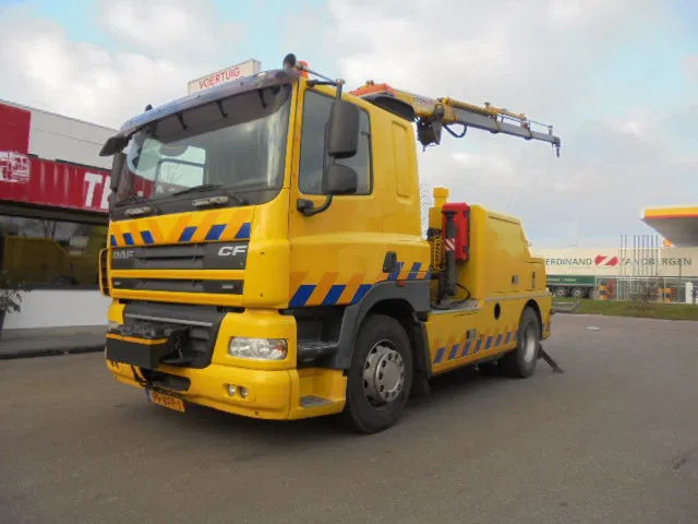 DAF CF 85 360 NL TRUCK - Maşină de tractare: Foto 1 DAF CF 85 360 NL TRUCK - Maşină de tractare: Foto 1
