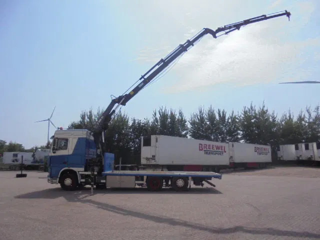 DAF XF 105 XF105 NL TRUCK - Camion cu macara: Foto 2 DAF XF 105 XF105 NL TRUCK - Camion cu macara: Foto 2