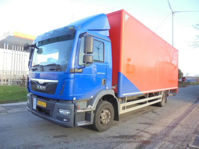 MAN TGM 12-250 NL TRUCK - Camion furgon: Foto 1 MAN TGM 12-250 NL TRUCK - Camion furgon: Foto 1