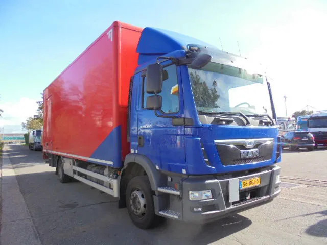 MAN TGM 12.250 NL TRUCK - Camion furgon: Foto 3 MAN TGM 12.250 NL TRUCK - Camion furgon: Foto 3