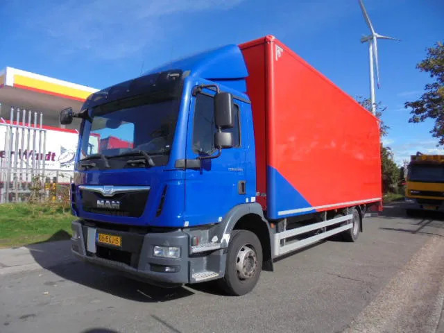 MAN TGM 12.250 NL TRUCK - Camion furgon: Foto 1 MAN TGM 12.250 NL TRUCK - Camion furgon: Foto 1